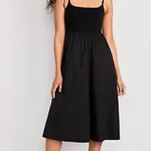 Old Navy - Fit & Flare Mixed Fabric Midi Cami Dress for Women - Black